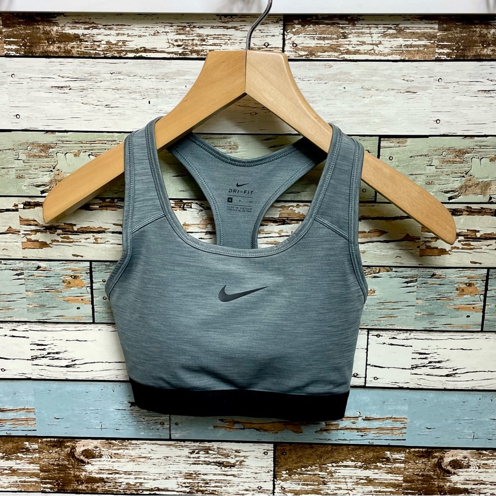 Nike Women's Dri-FIT Swoosh Size Small Support Padded Sports Bra Grey Black